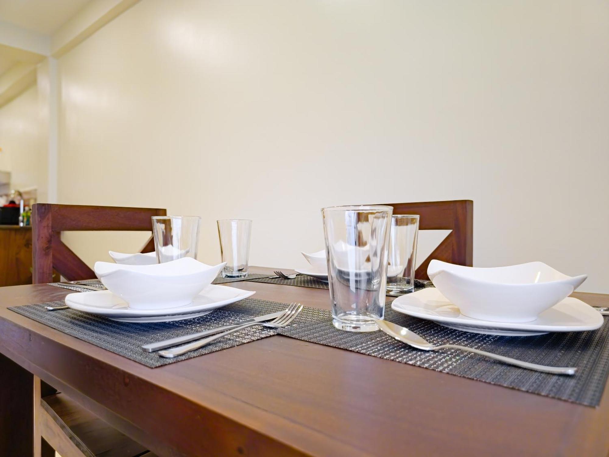 Louis' Apartments Placencia エクステリア 写真