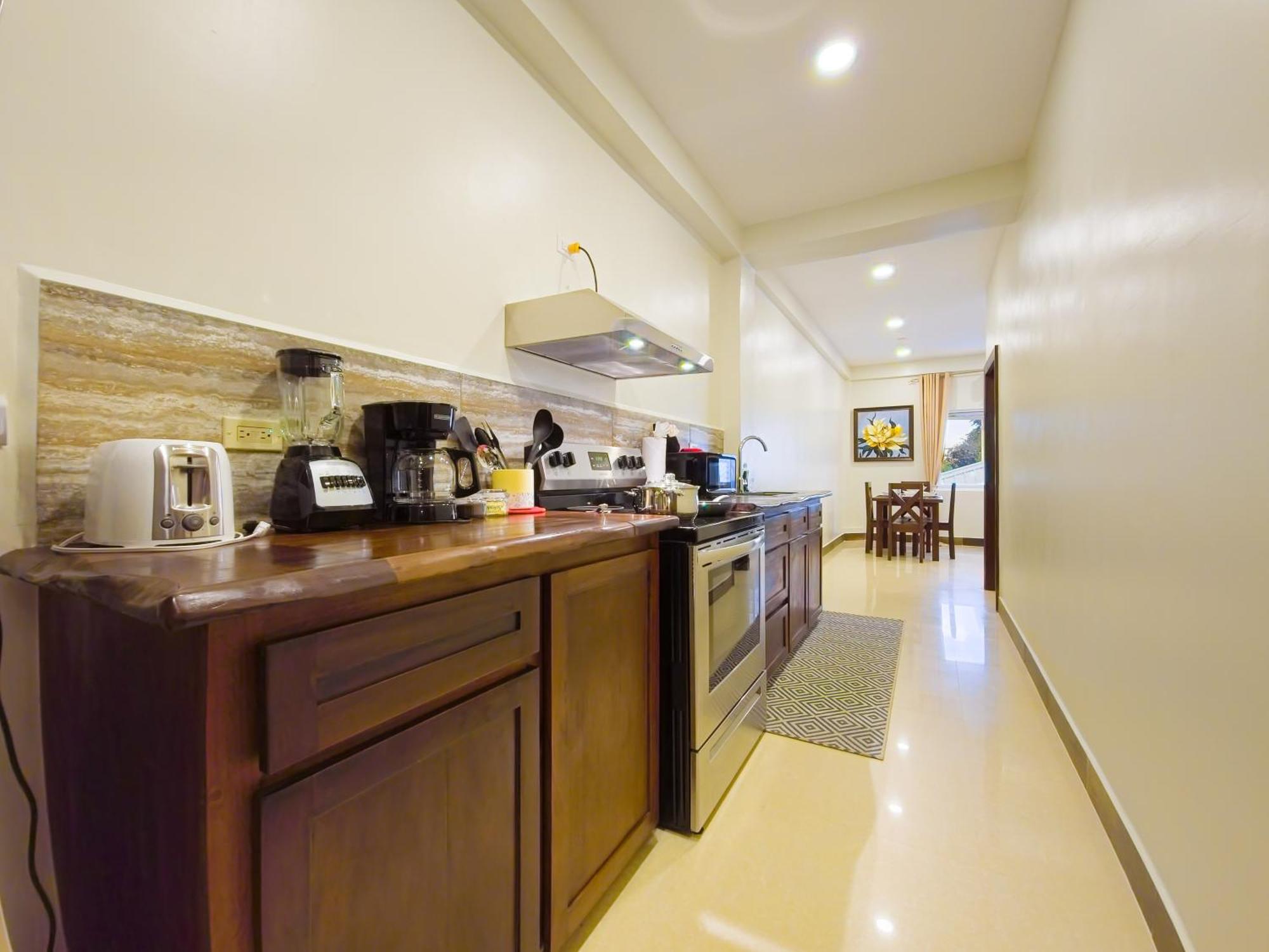 Louis' Apartments Placencia エクステリア 写真