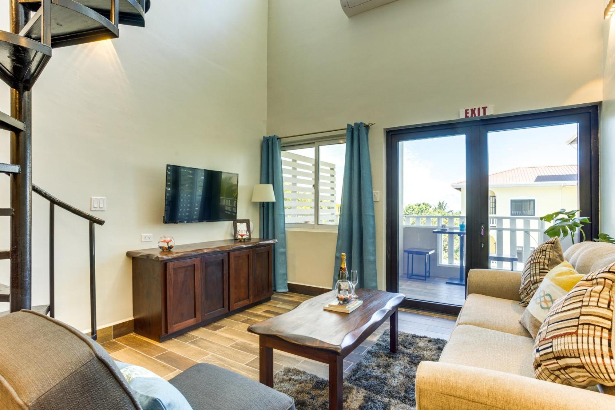 Louis' Apartments Placencia エクステリア 写真