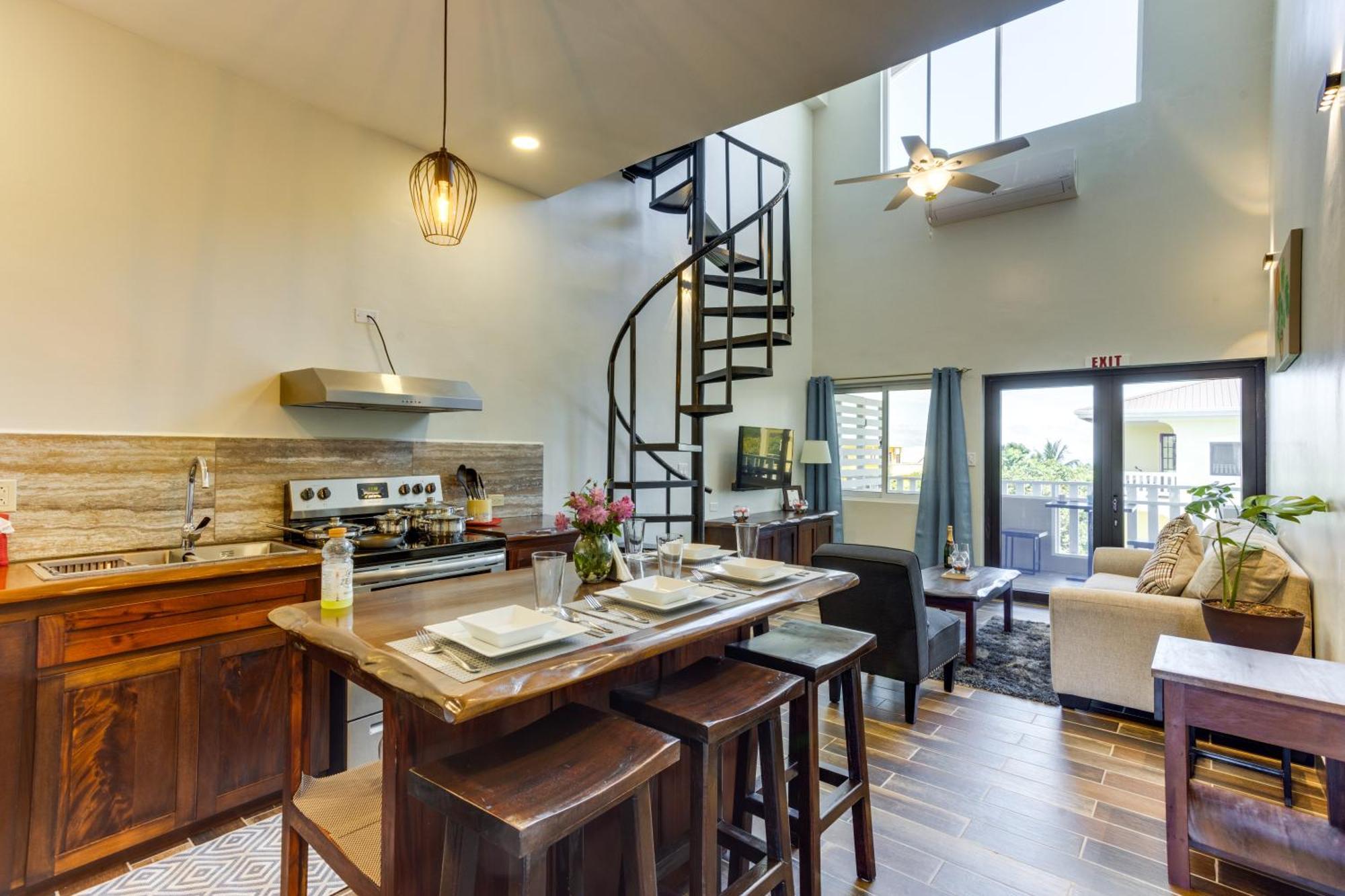 Louis' Apartments Placencia エクステリア 写真