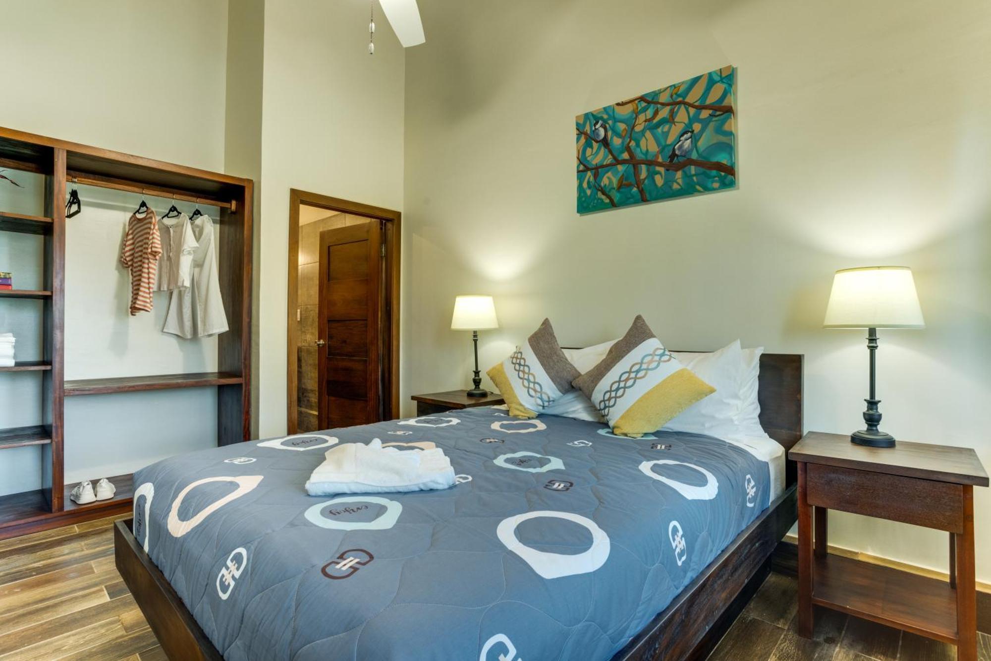 Louis' Apartments Placencia エクステリア 写真