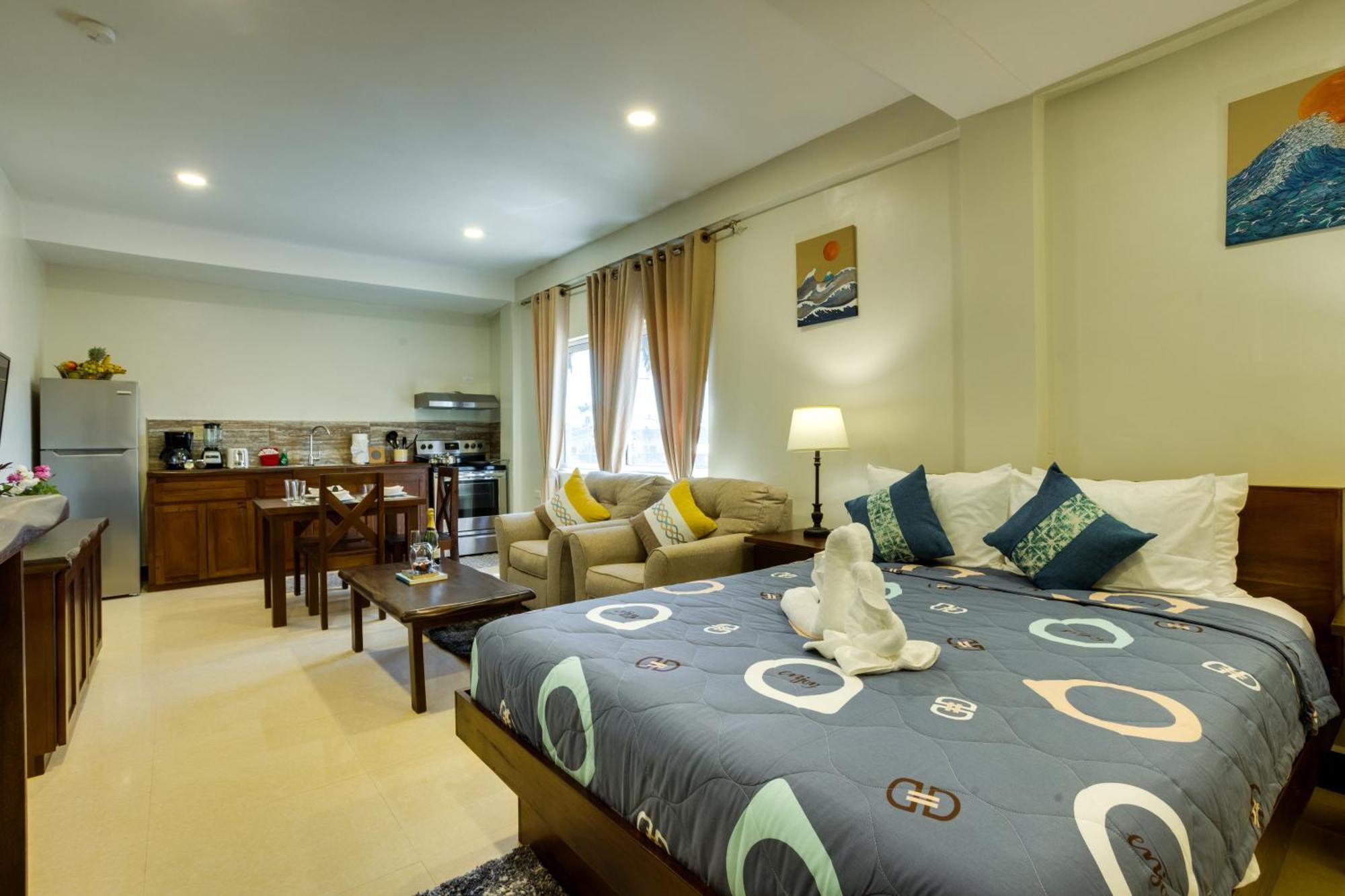Louis' Apartments Placencia エクステリア 写真